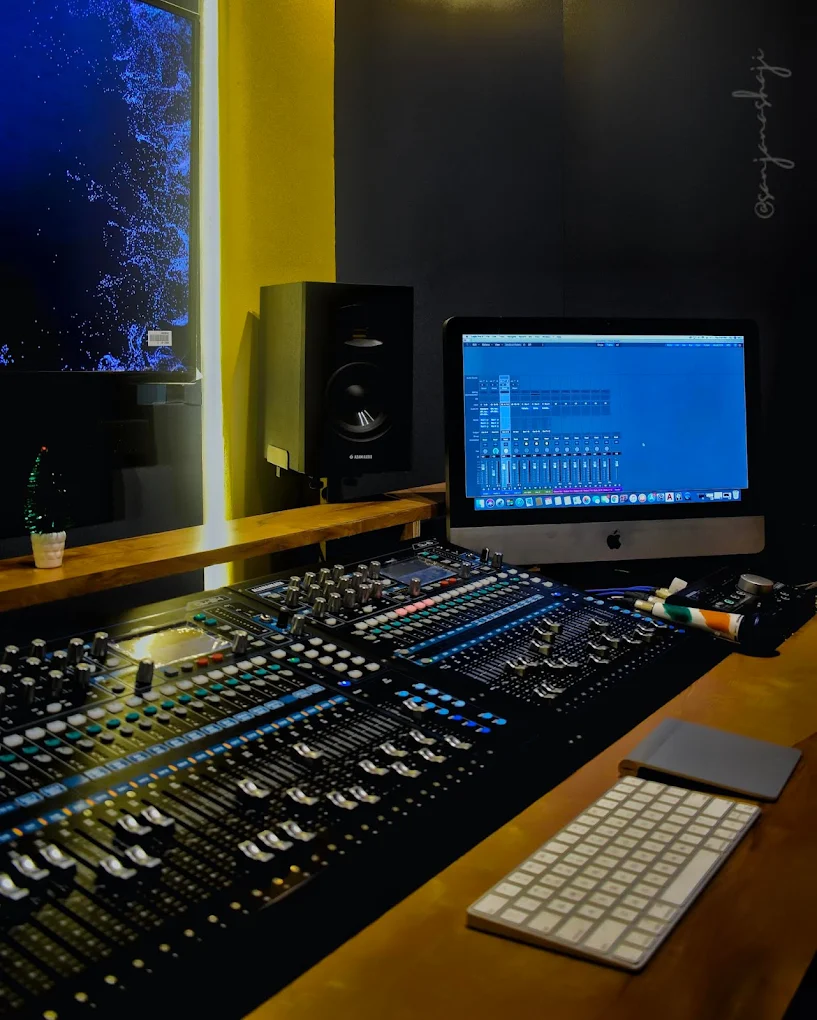 Mixing console and monitor setup